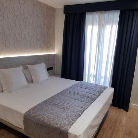 Ch La Petite Maison - Boutique - Madrid Luaran gambar