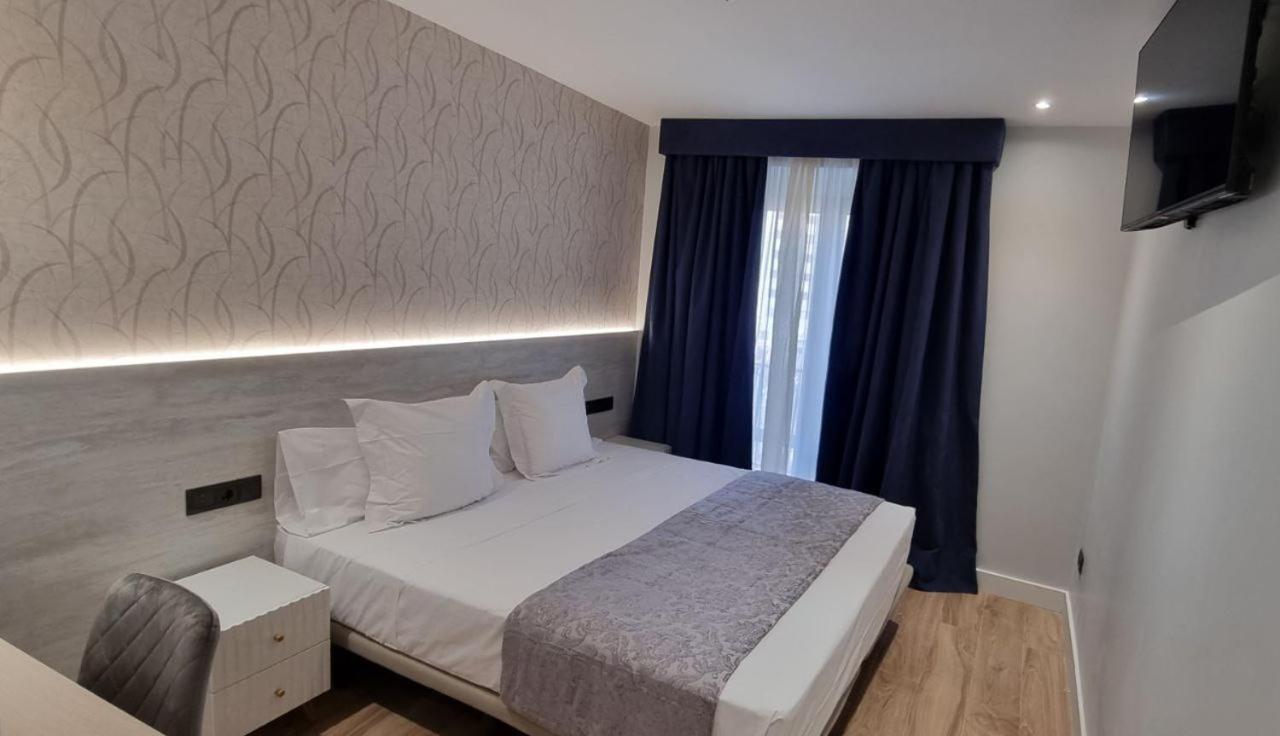 Ch La Petite Maison - Boutique - Madrid Luaran gambar